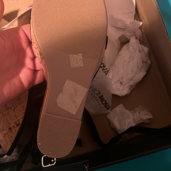 Fashion nova wedges - Picture 4 of 5